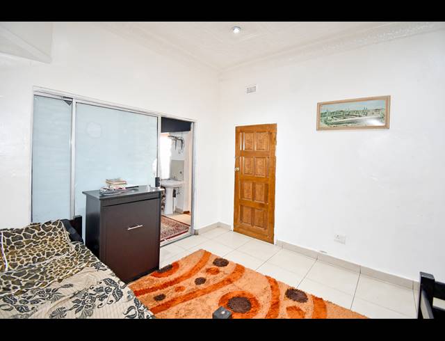 4 BEDROOM HOUSE FOR SALE IN MAYFAIR
